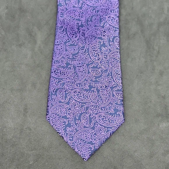 Croft and Barrow purple paisley polyester tie - Picture 2 of 5